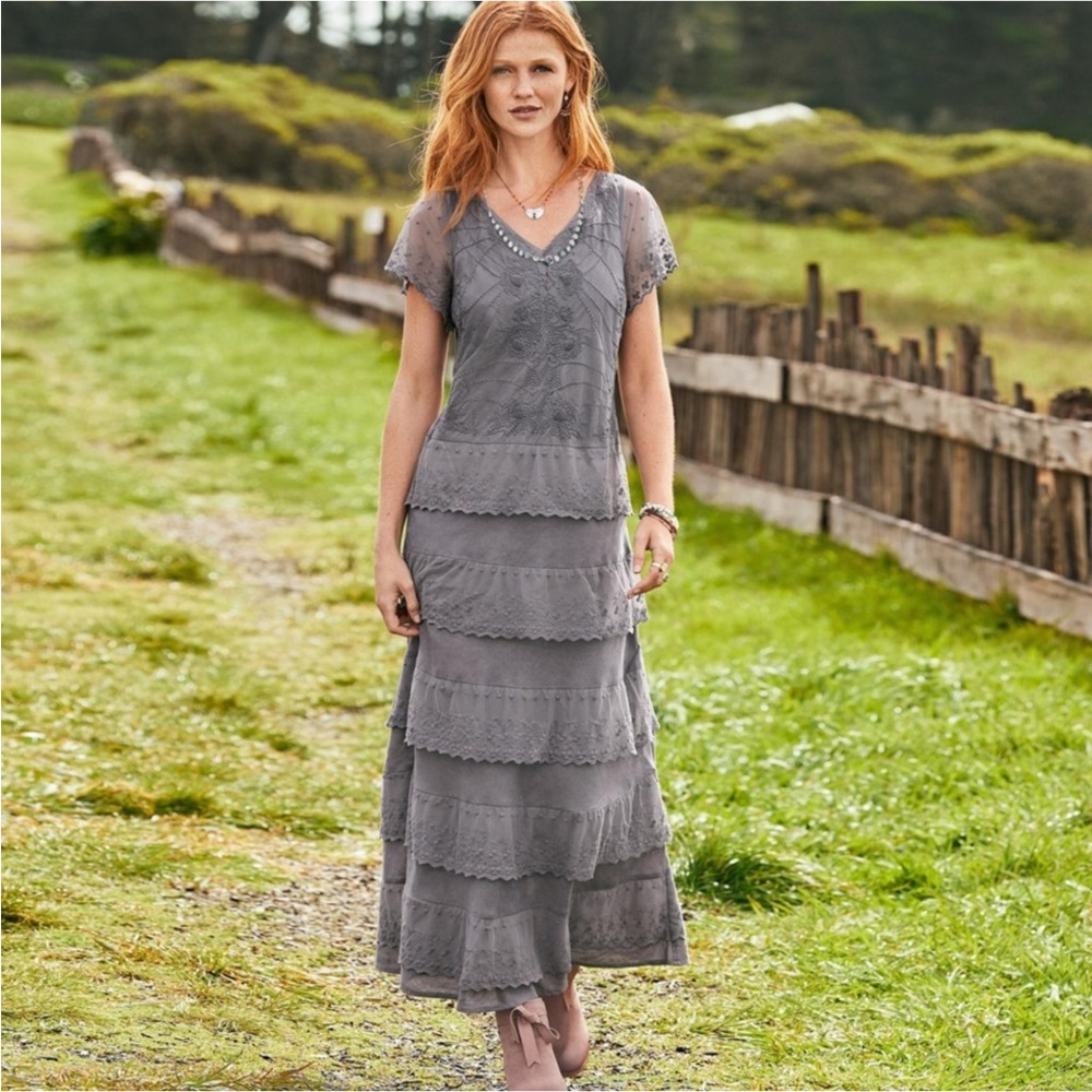 EUC Sundance Fluttering Heart Tiered Lace Linen Maxi Dress Lavender Gray 
Size 6